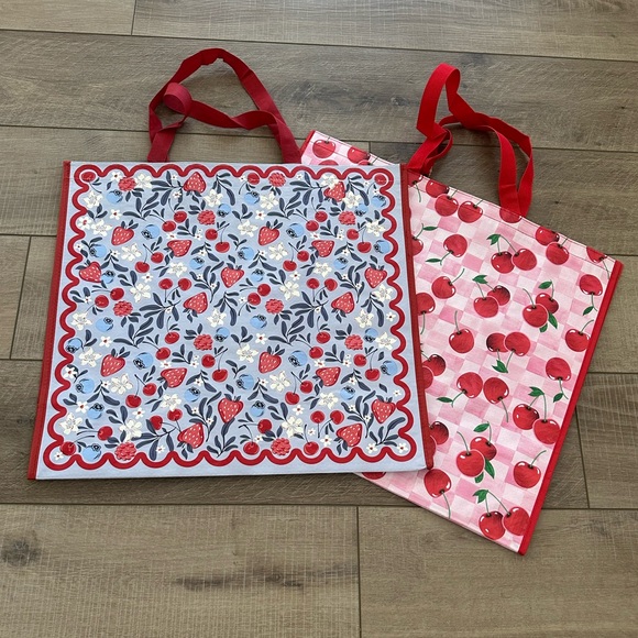 Homegoods TJMaxx Marshalls Viral Berry Prints Shopper Tote Bags Set of 2 NWOT - Picture 1 of 2